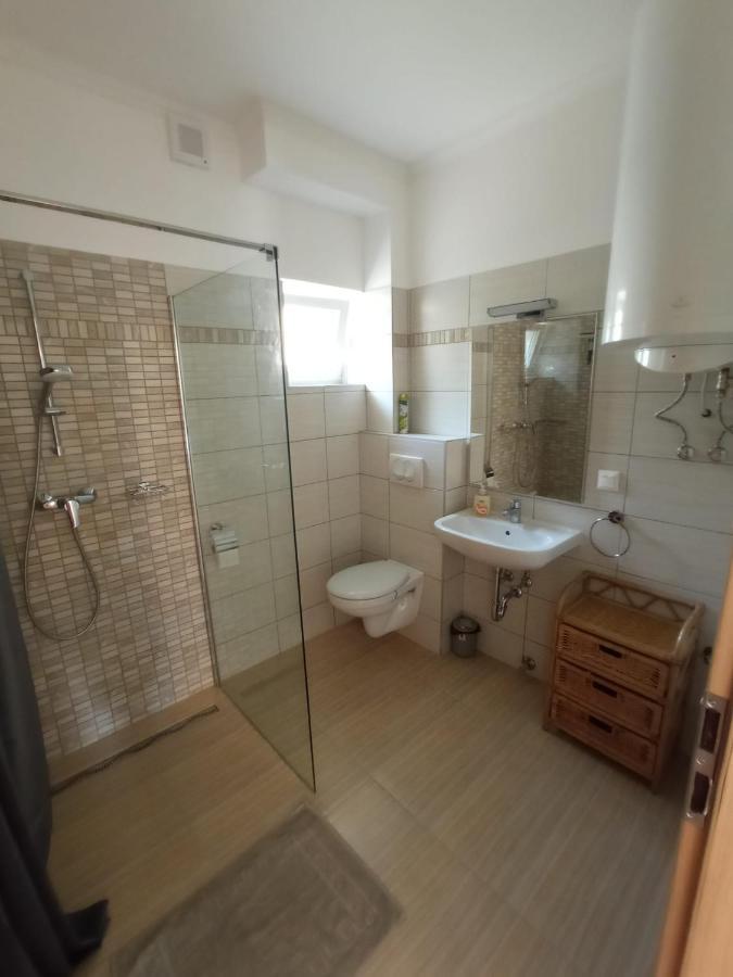 Relax Apartment Fonyod Bagian luar foto